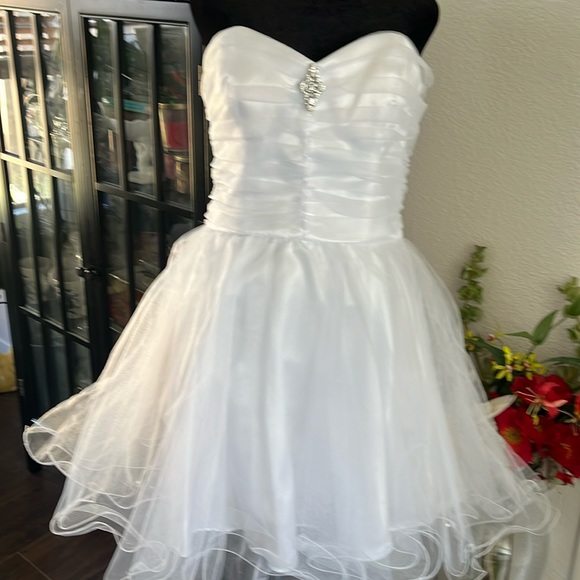 P masquerade cocktail dress great for Halloween fairytale costume or dance - Picture 1 of 6